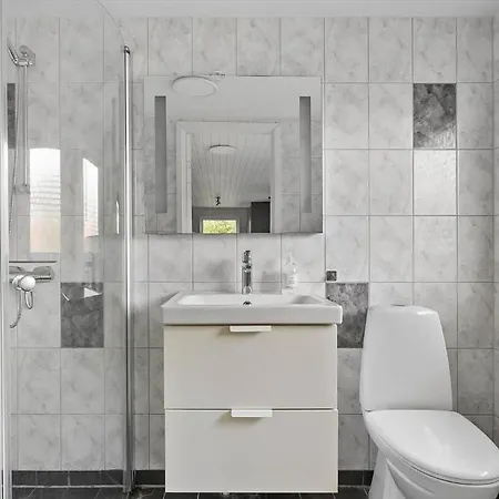 3725-nexo-stoberivej-5 * Neksø